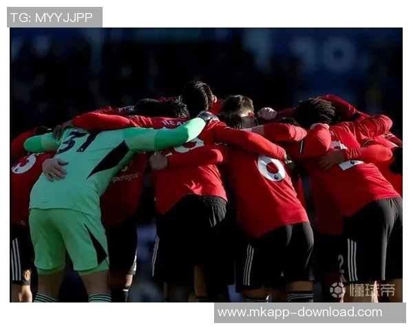 波尔图狂胜曼联四球晋级足总杯引发全场热烈欢呼